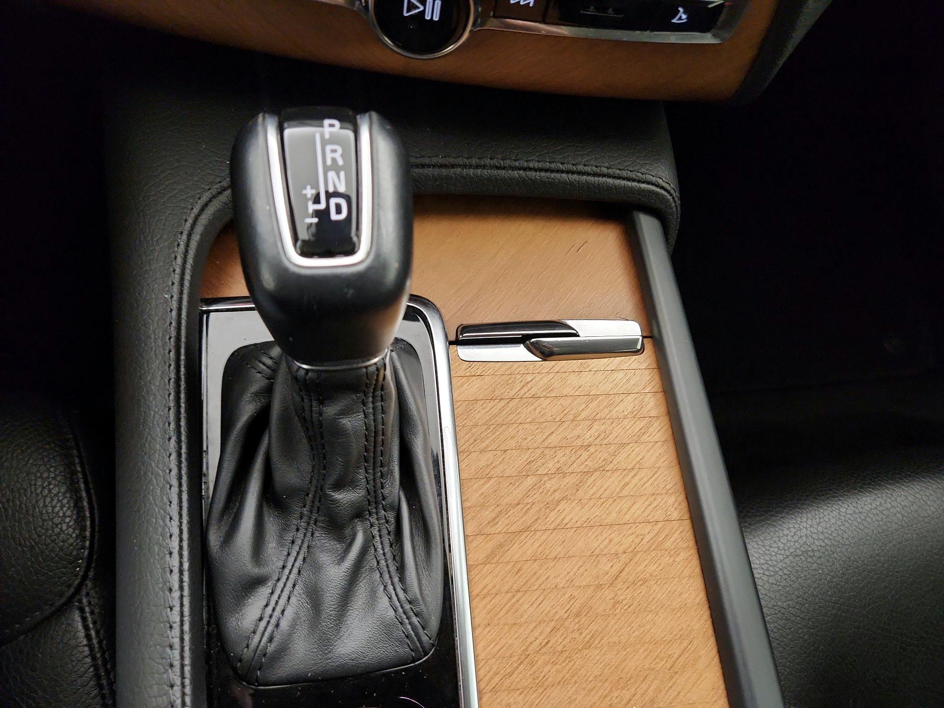 Thumbnail: 2022 Volvo XC90 - 18