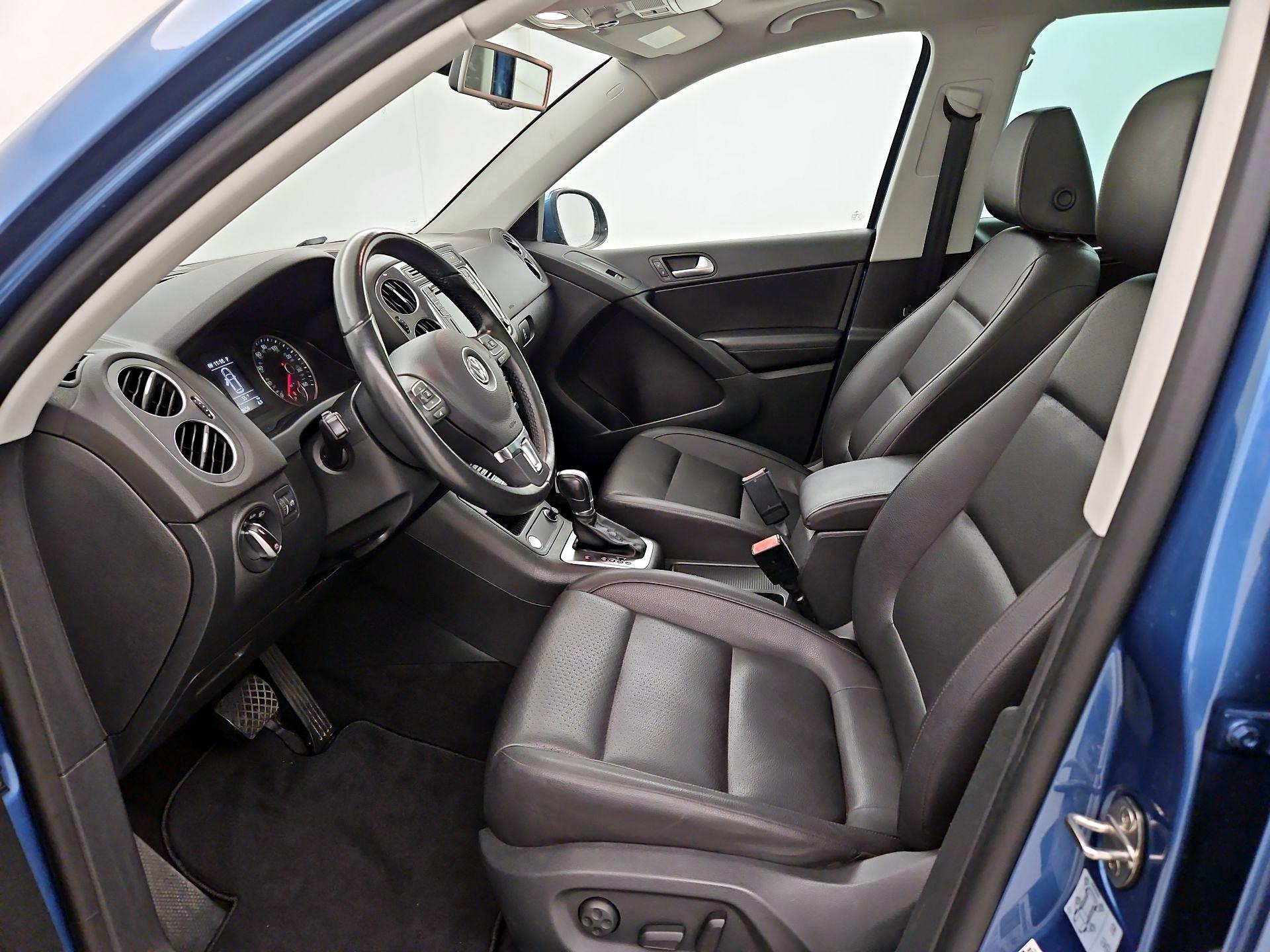 Thumbnail: 2017 Volkswagen Tiguan - 11