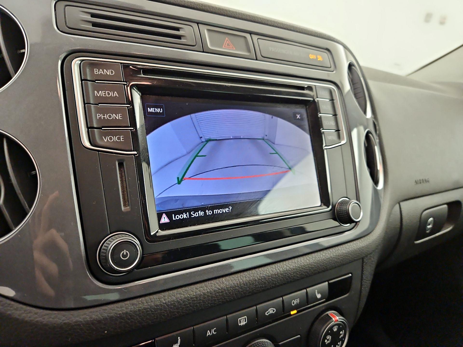 Thumbnail: 2017 Volkswagen Tiguan - 14