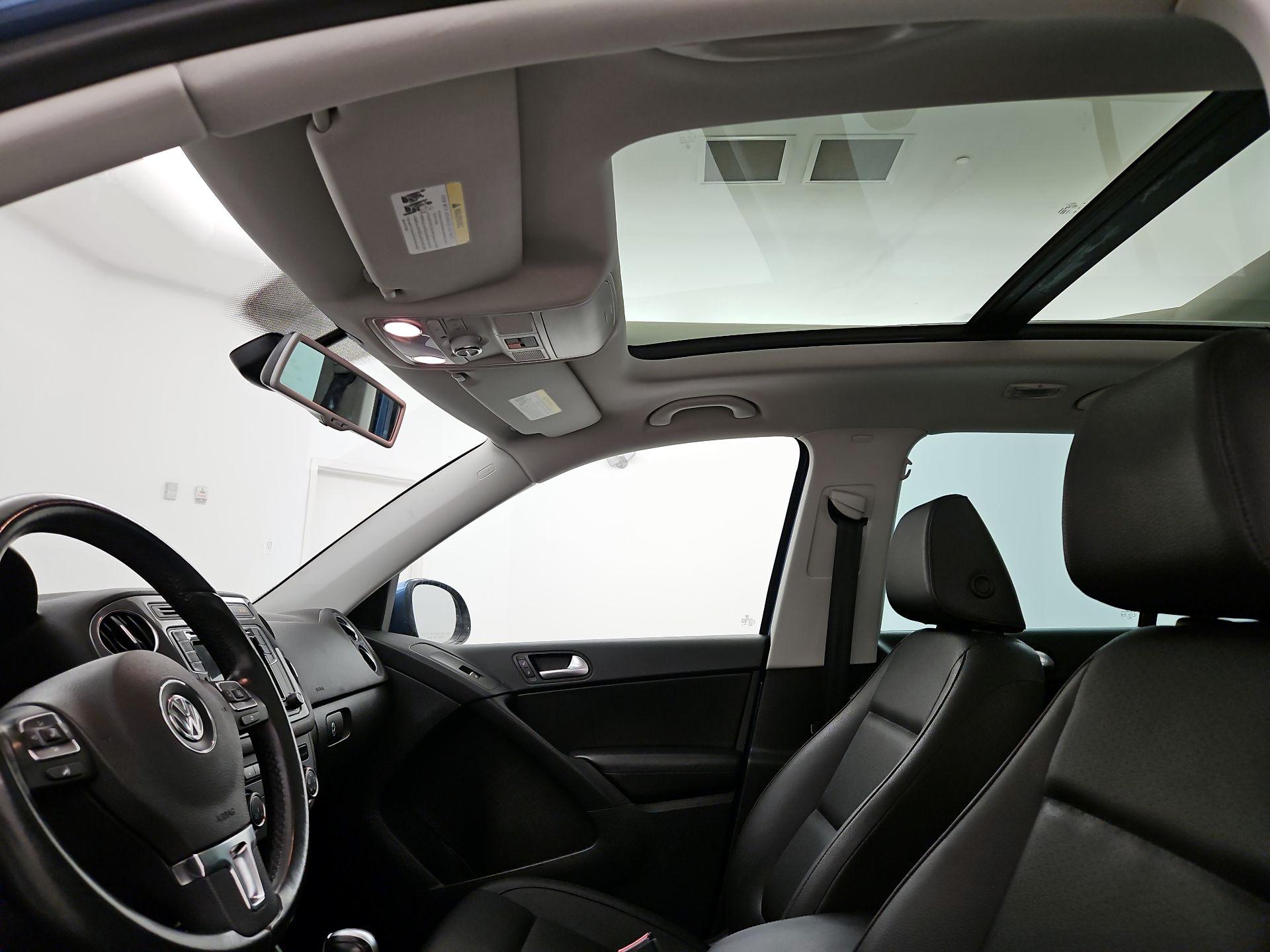 Thumbnail: 2017 Volkswagen Tiguan - 19