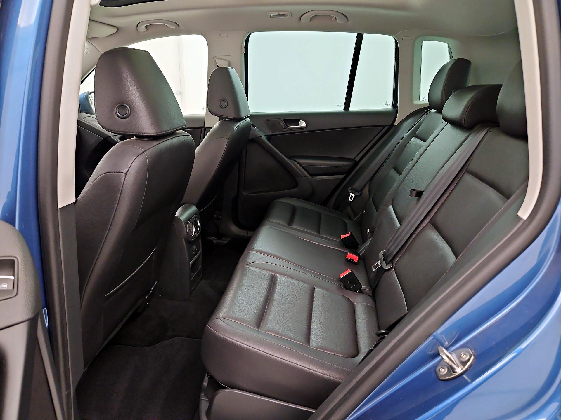 Thumbnail: 2017 Volkswagen Tiguan - 20