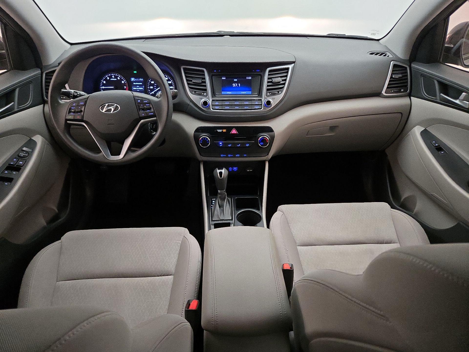 Thumbnail: 2016 Hyundai Tucson - 9