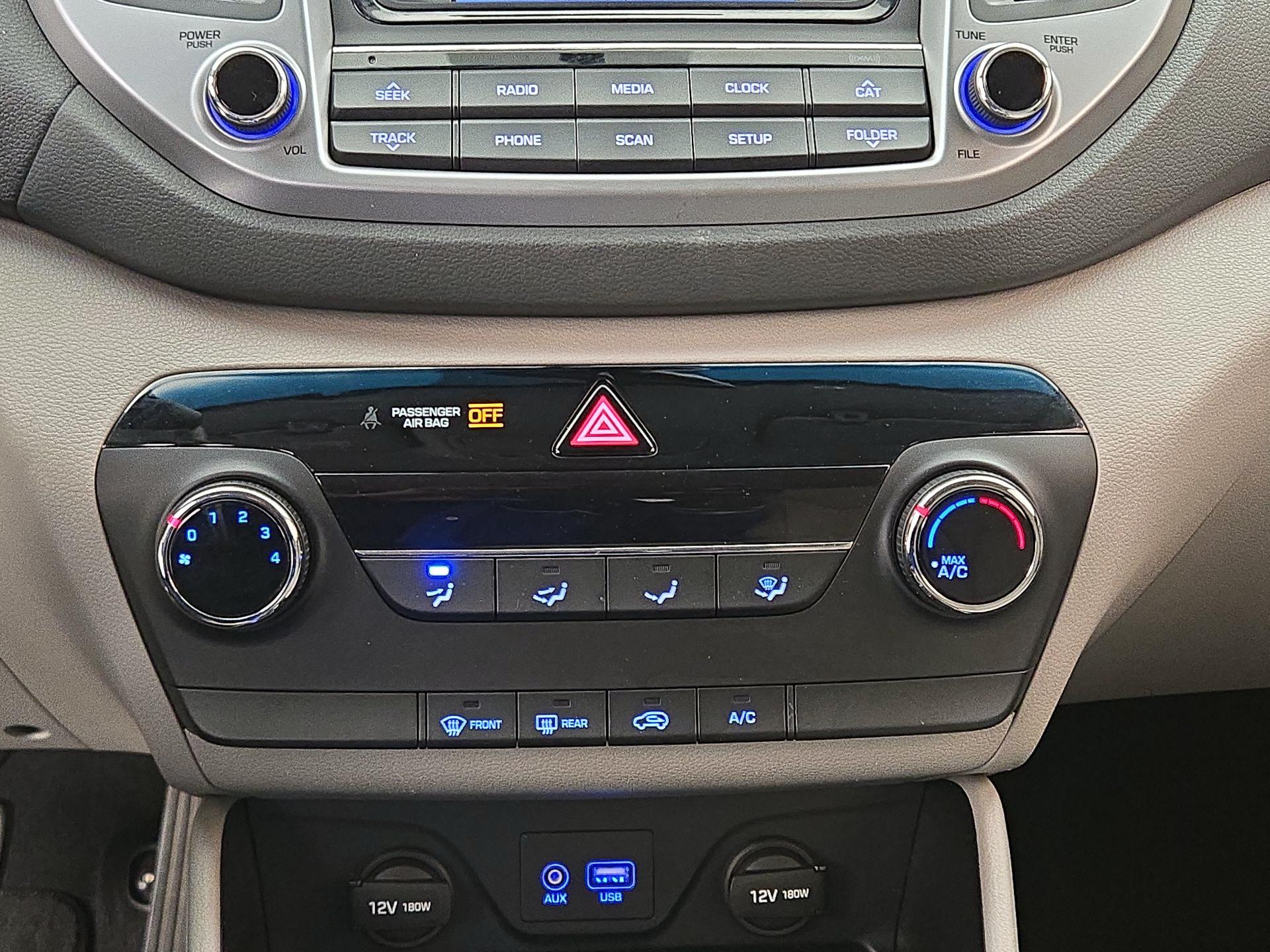 Thumbnail: 2016 Hyundai Tucson - 16