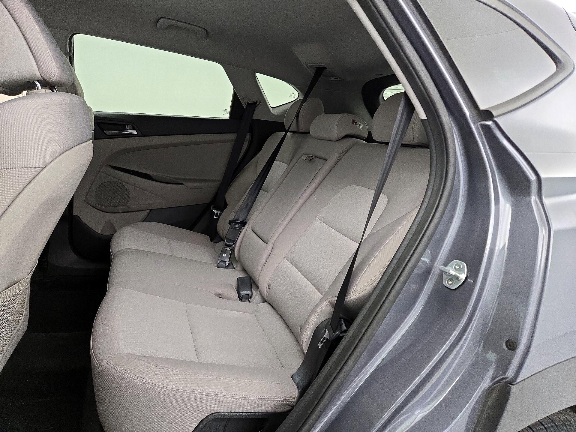 Thumbnail: 2016 Hyundai Tucson - 19