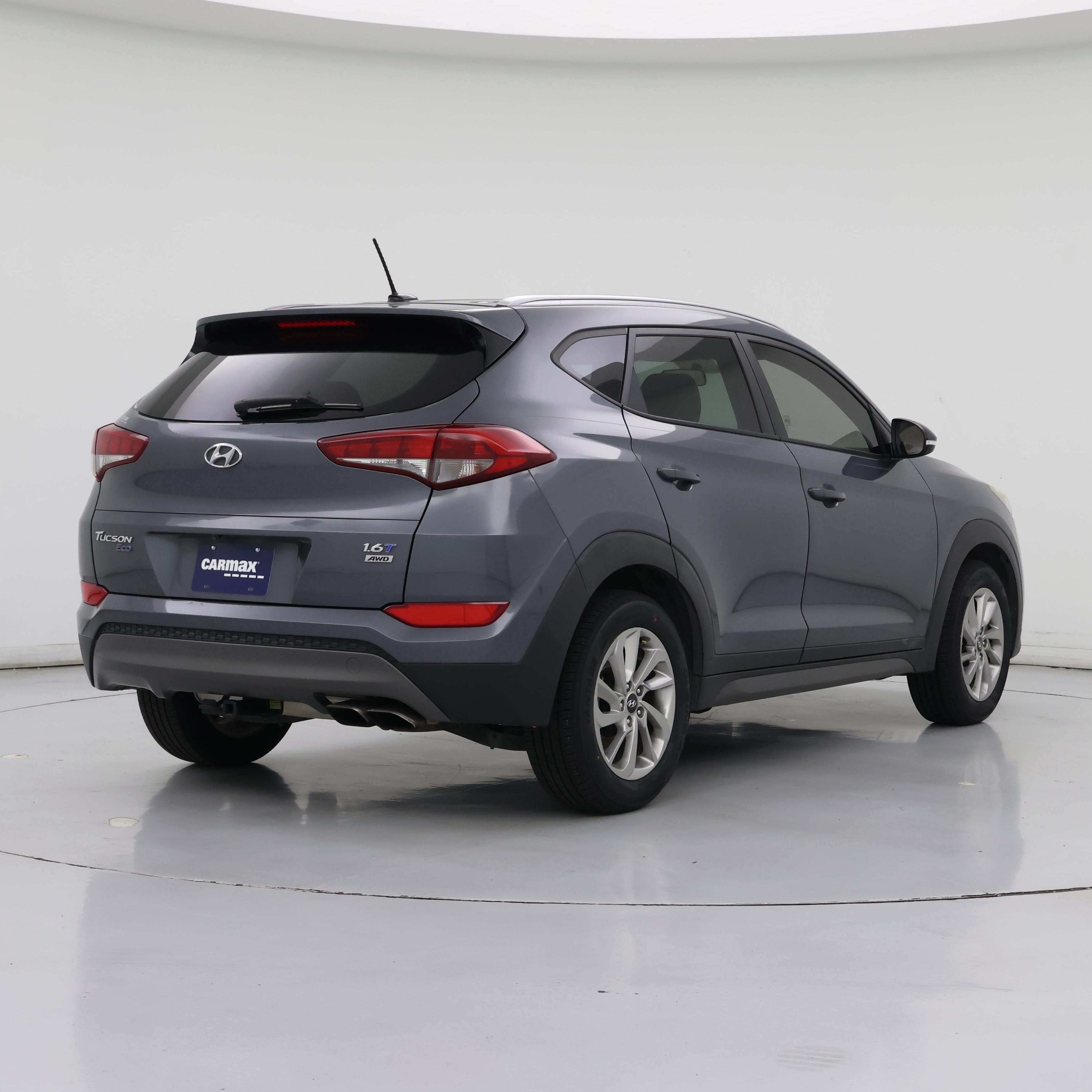 Thumbnail: 2016 Hyundai Tucson - 8