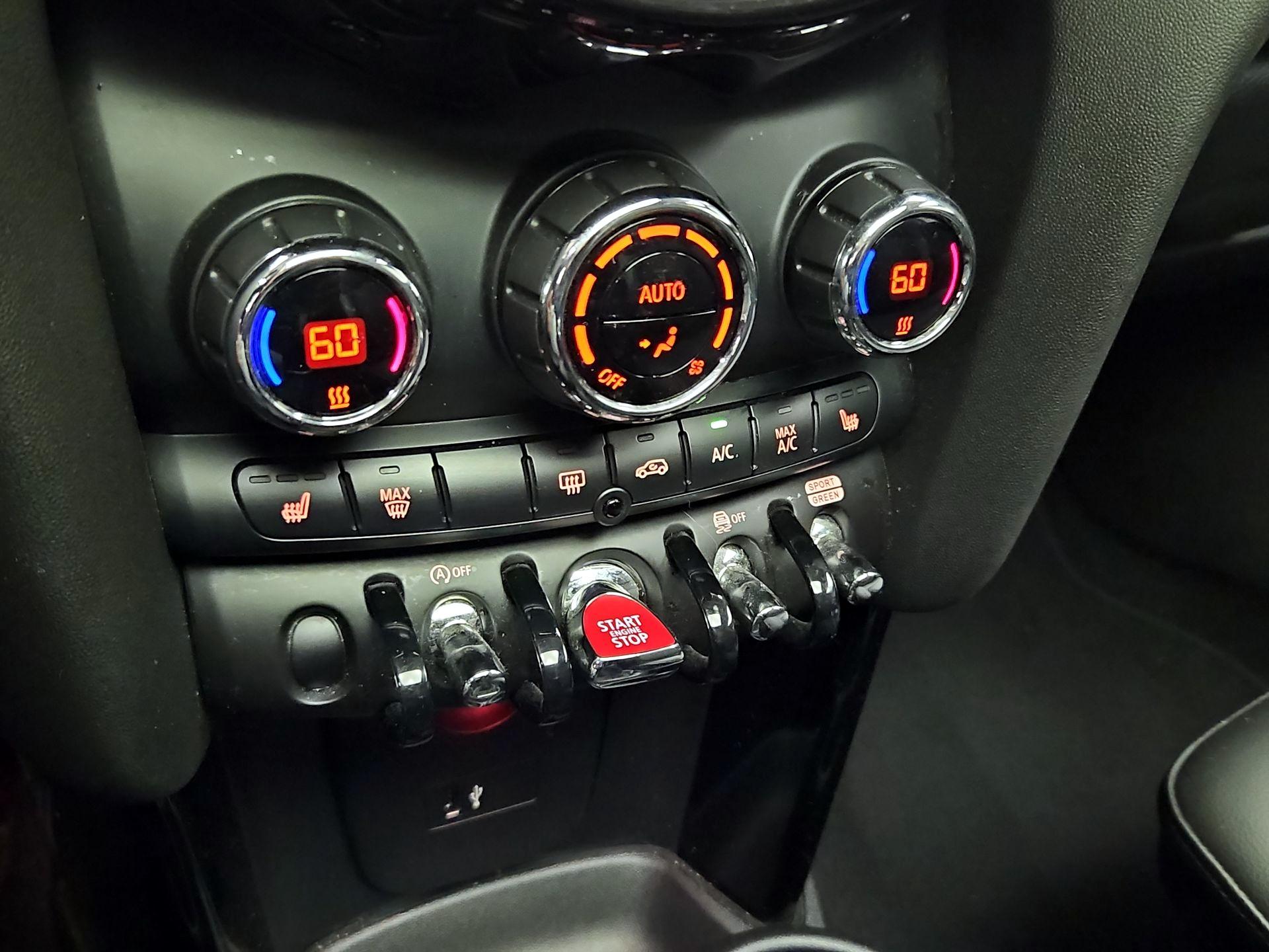 Thumbnail: 2021 MINI Cooper Hardtop - 17