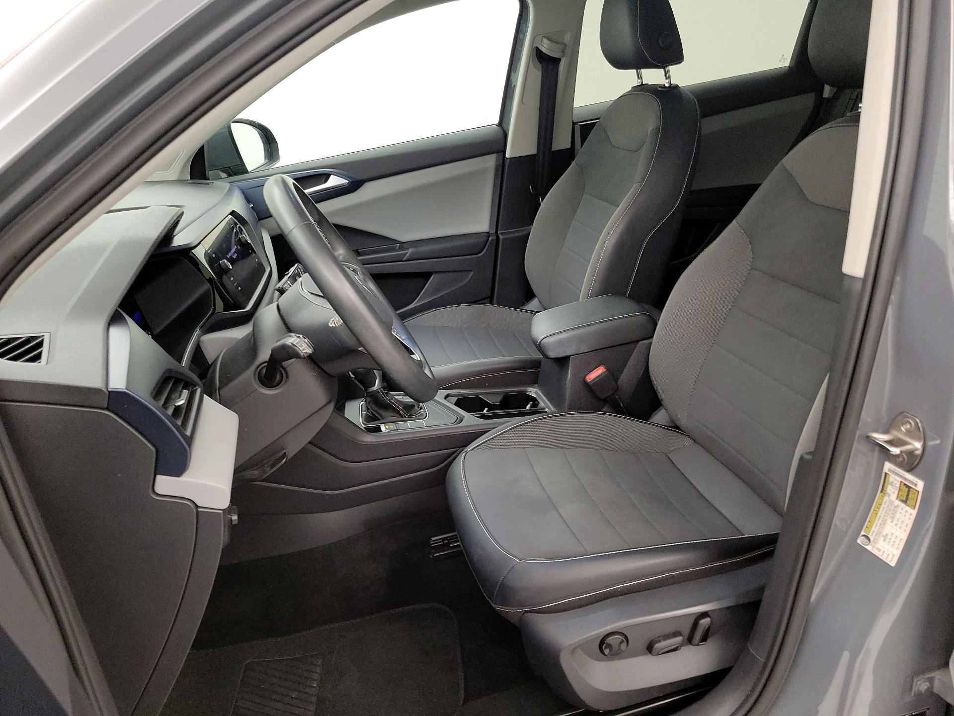 Thumbnail: 2022 Volkswagen Taos - 11