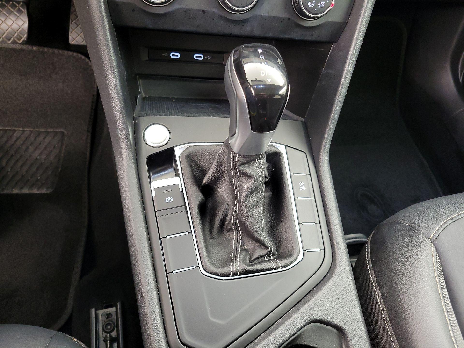 Thumbnail: 2022 Volkswagen Taos - 17