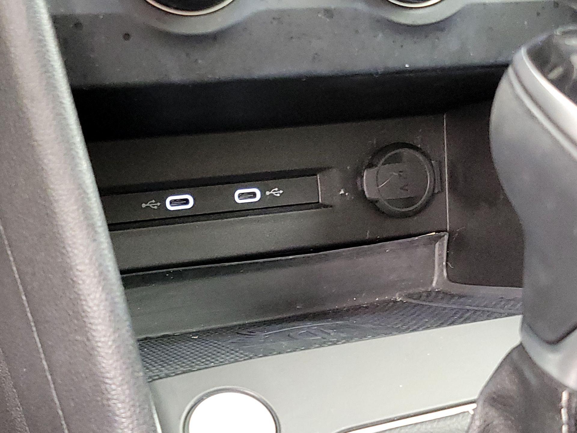 Thumbnail: 2022 Volkswagen Taos - 18