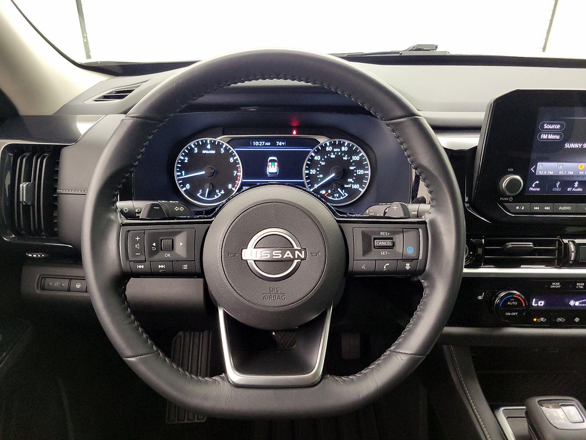 Thumbnail: 2022 Nissan Pathfinder - 10