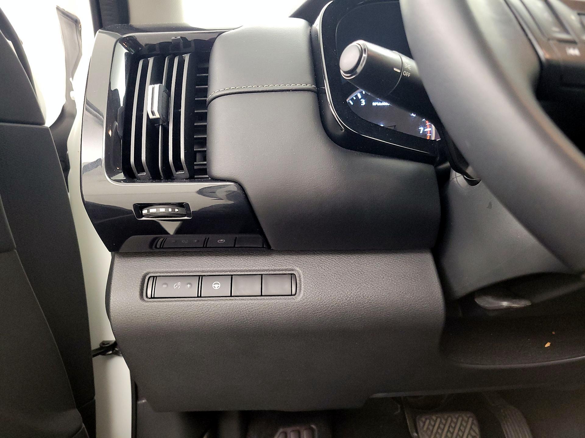 Thumbnail: 2022 Nissan Pathfinder - 13