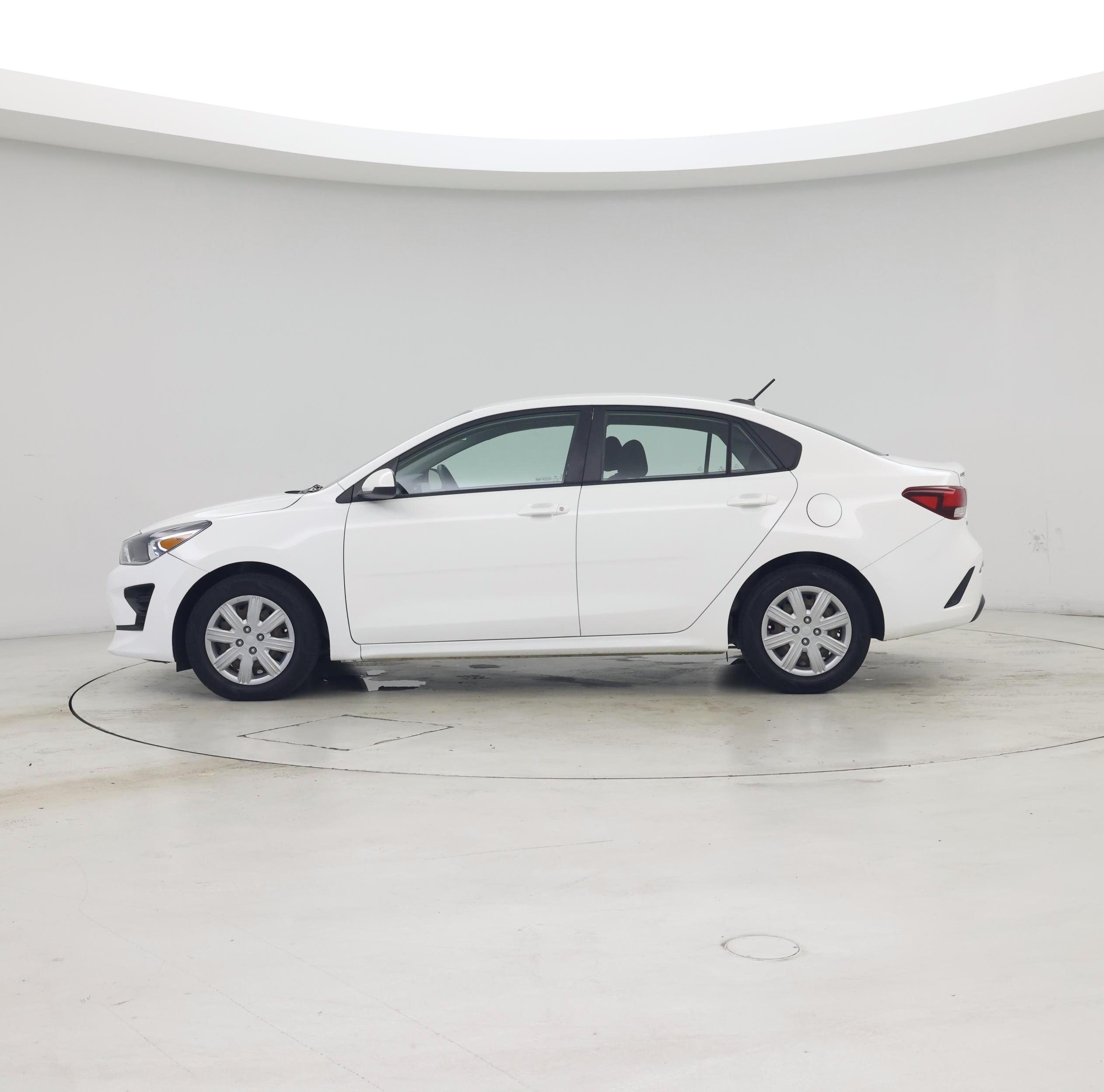 Thumbnail: 2021 Kia Rio - 3