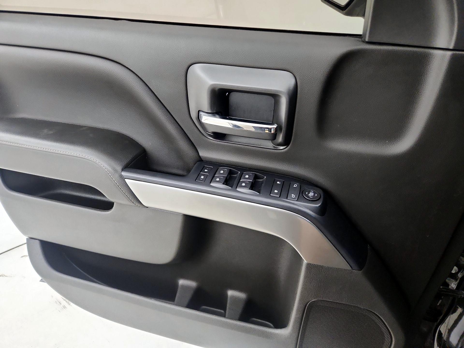 Thumbnail: 2018 Chevrolet Silverado 1500 - 12