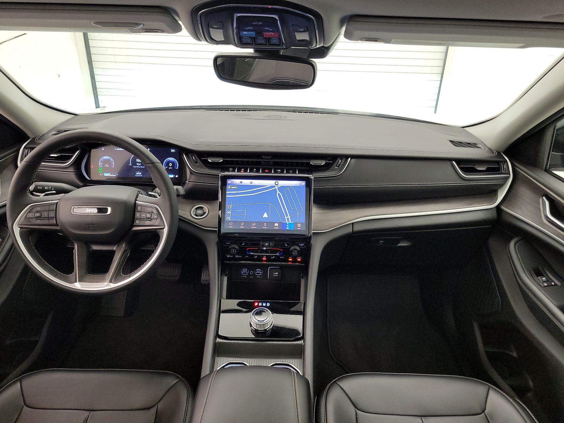 Thumbnail: 2024 Jeep Grand Cherokee - 9