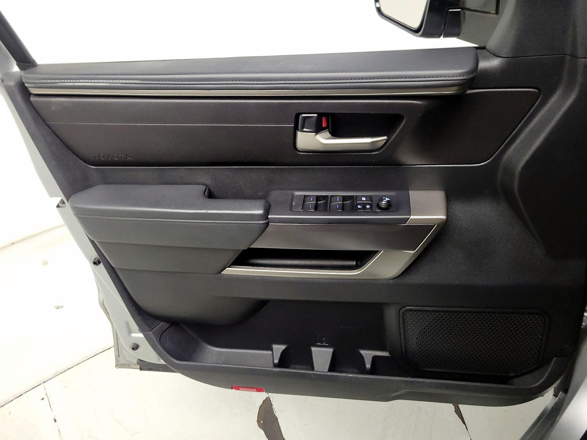 Thumbnail: 2022 Toyota Tundra - 12