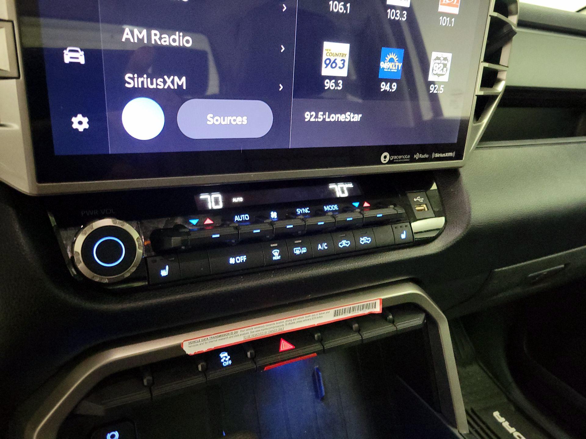 Thumbnail: 2022 Toyota Tundra - 16