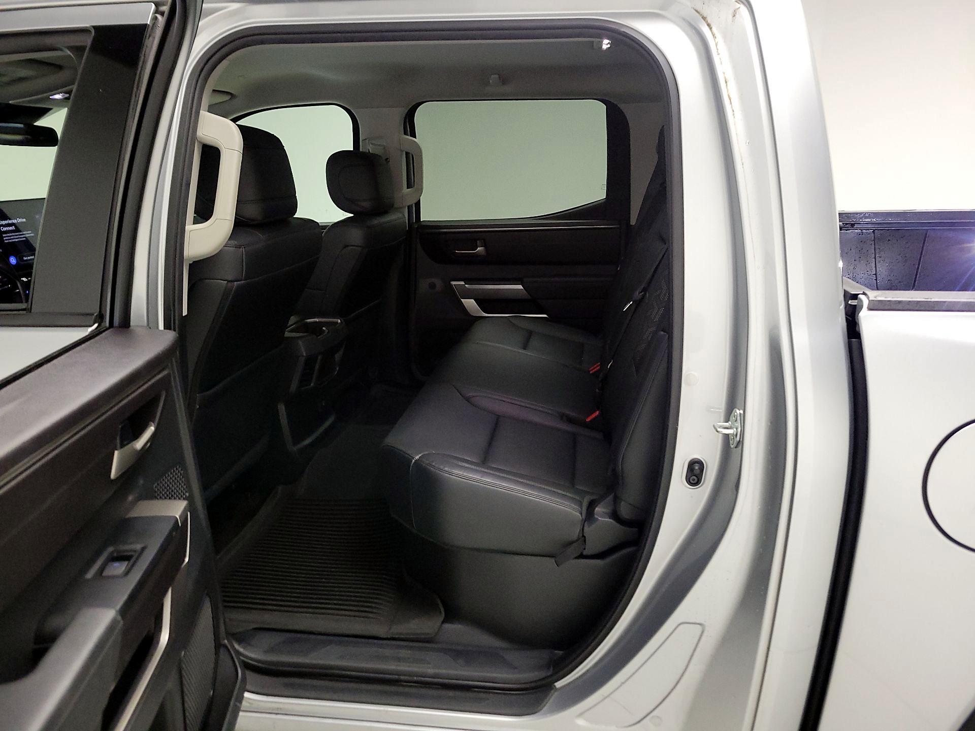 Thumbnail: 2022 Toyota Tundra - 18