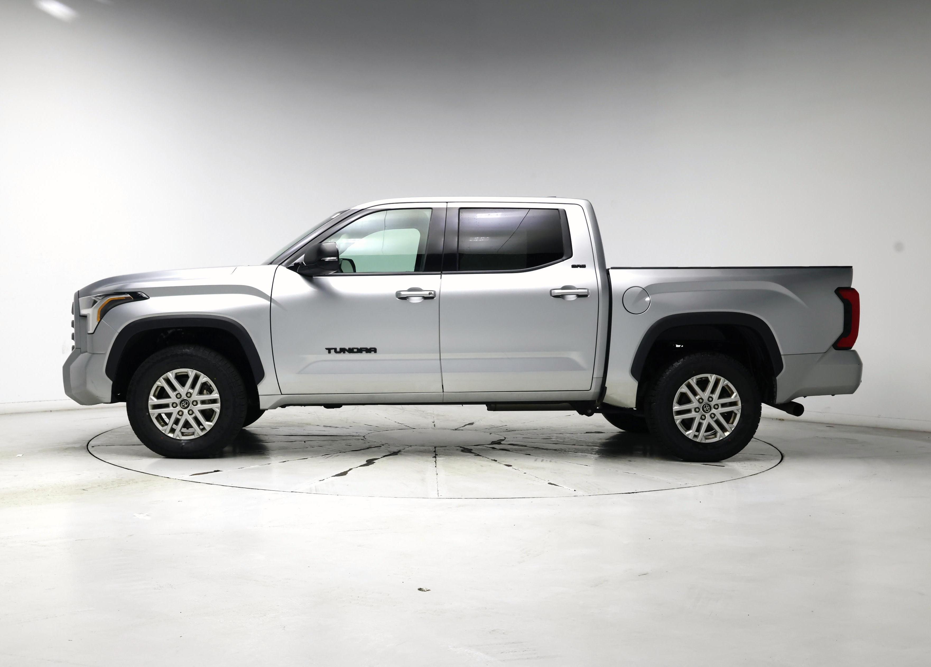 Thumbnail: 2022 Toyota Tundra - 3