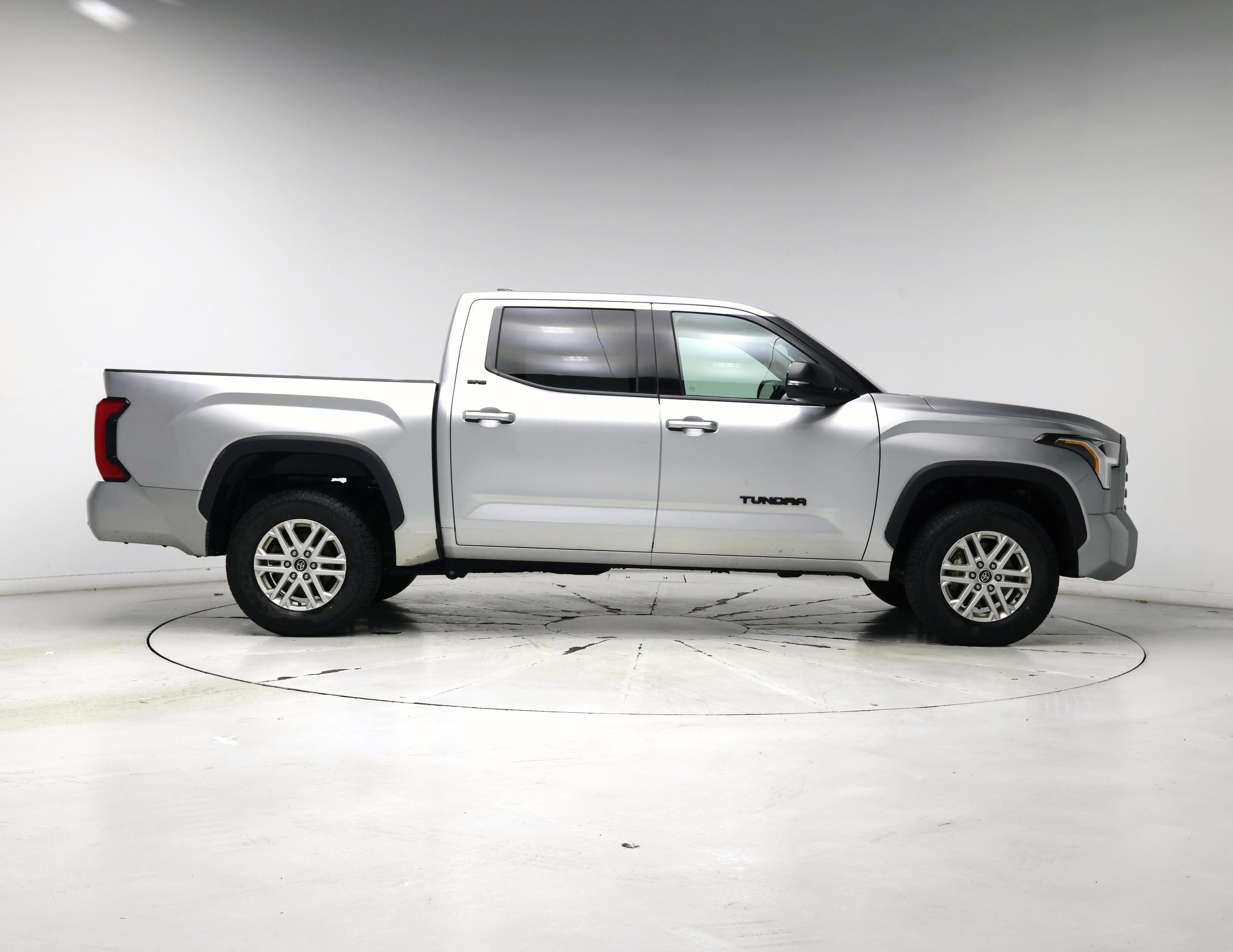 Thumbnail: 2022 Toyota Tundra - 7