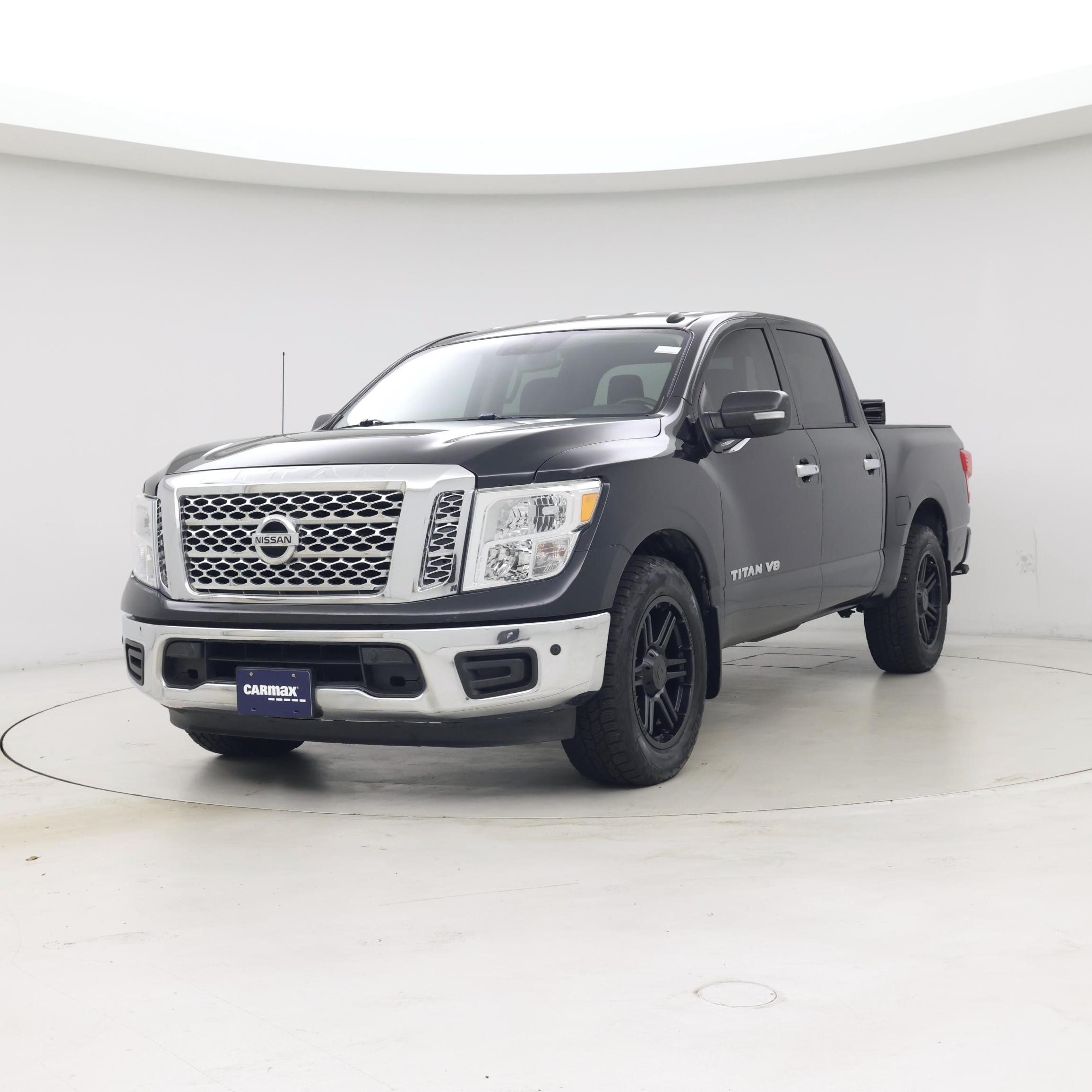 Thumbnail: 2019 Nissan Titan - 4