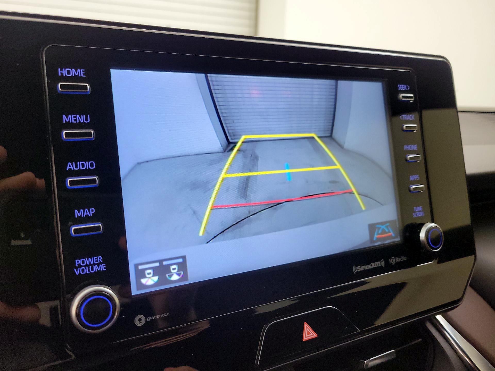 Thumbnail: 2021 Toyota Venza - 14