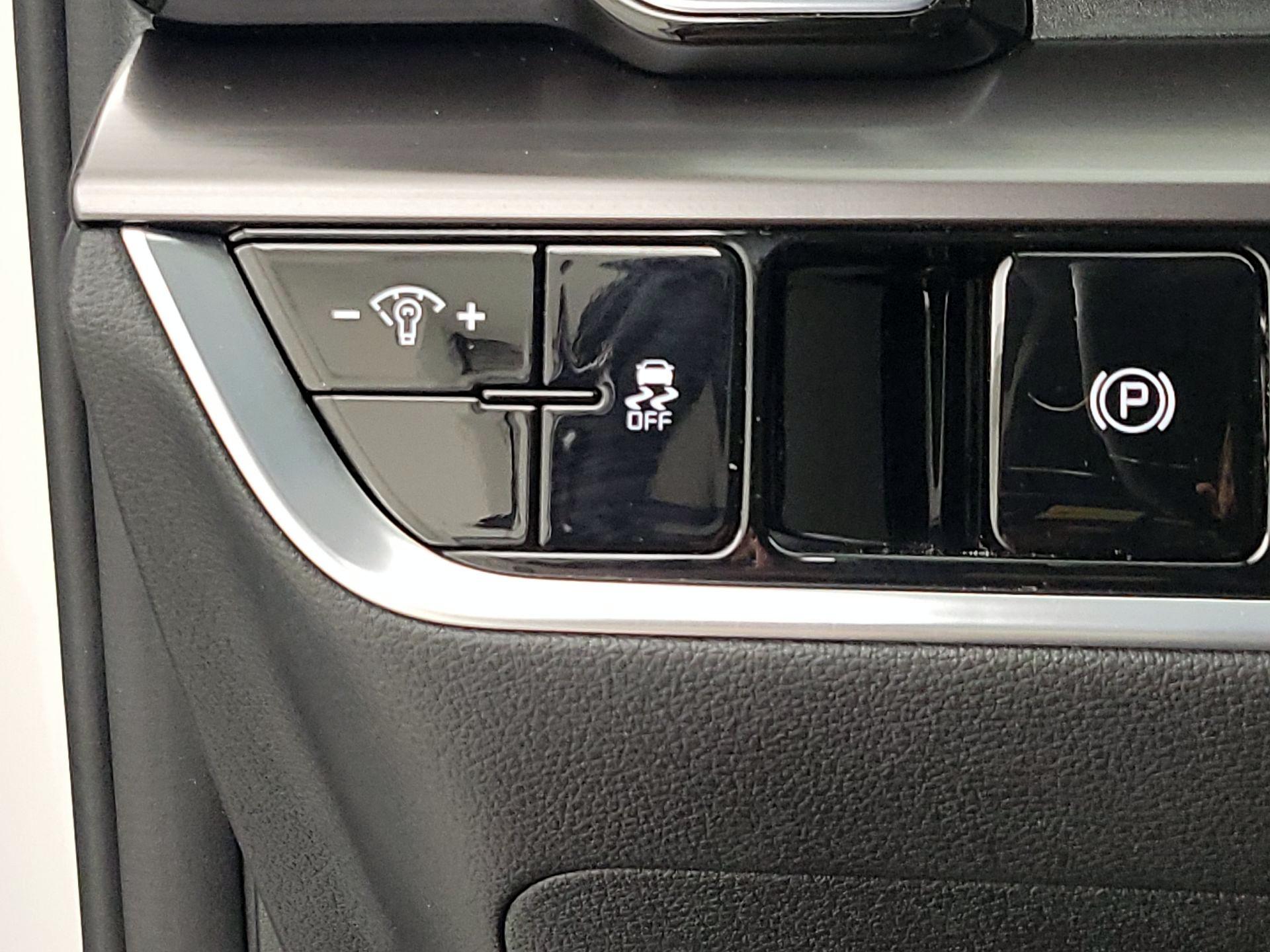 Thumbnail: 2023 Kia Sportage - 13