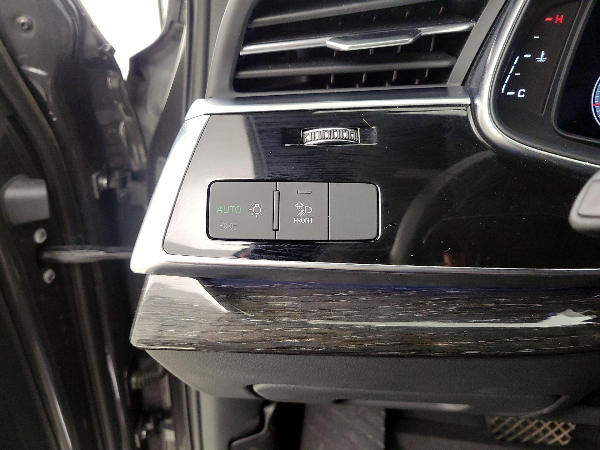 Thumbnail: 2021 Audi Q7 - 13