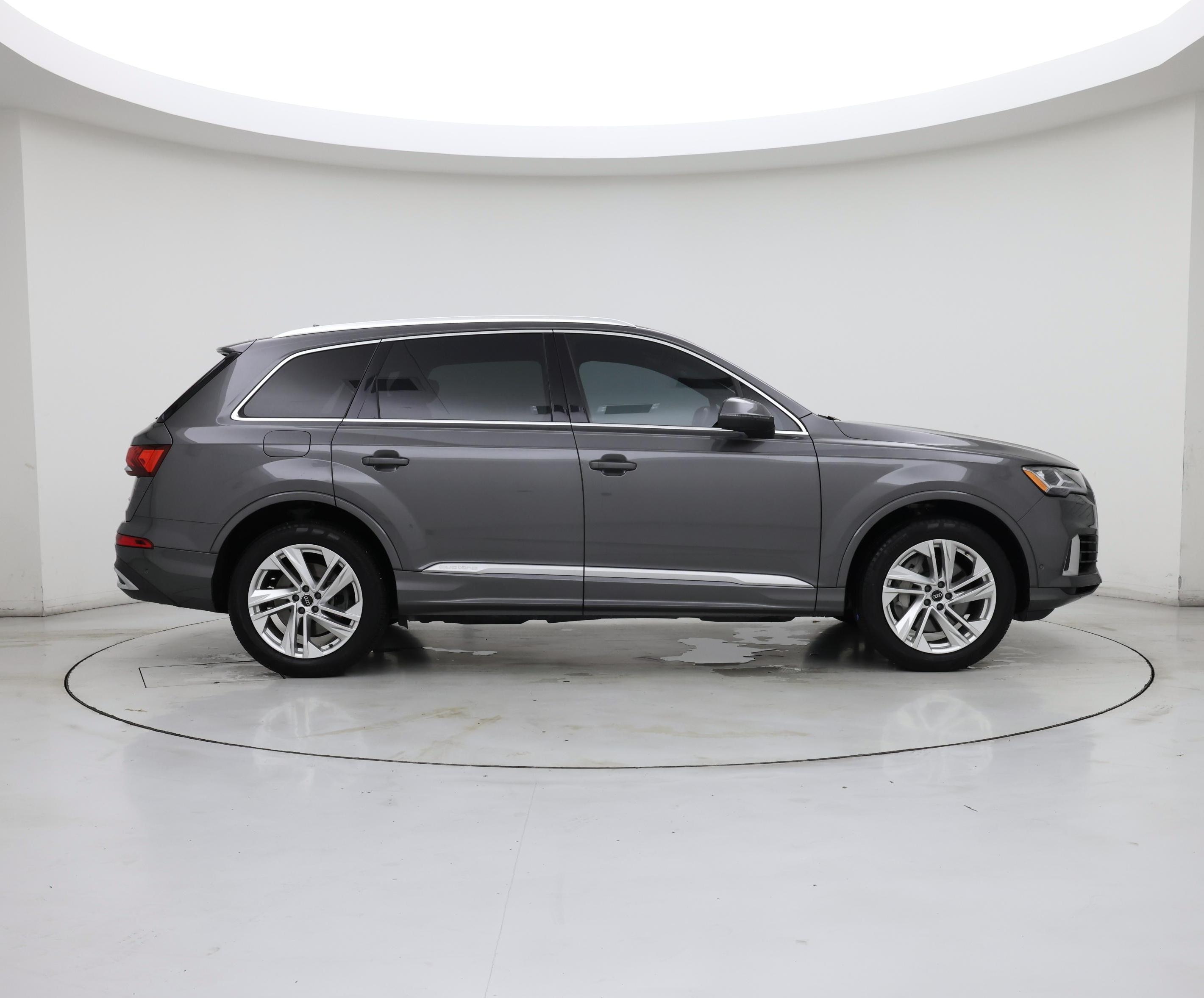 Thumbnail: 2021 Audi Q7 - 7
