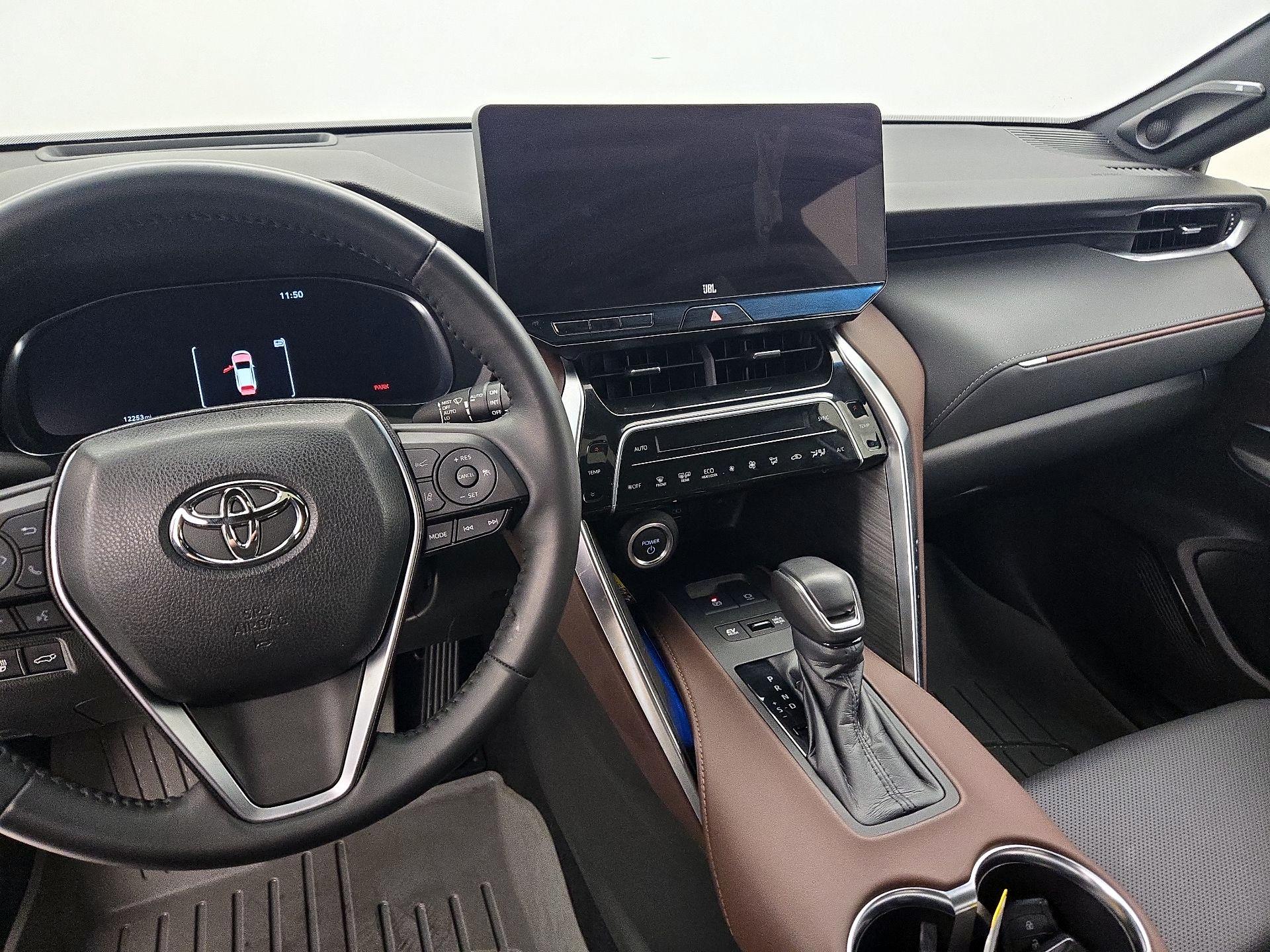 Thumbnail: 2024 Toyota Venza - 9