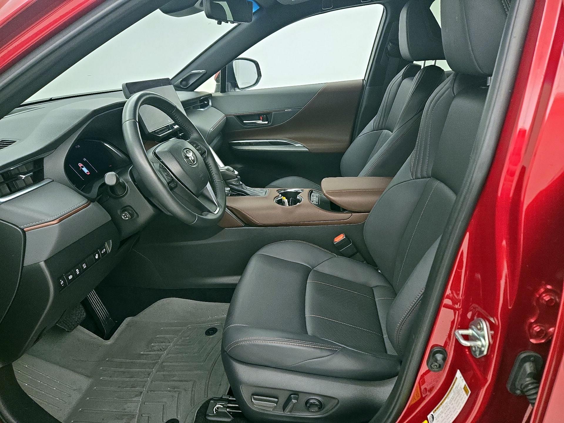 Thumbnail: 2024 Toyota Venza - 11