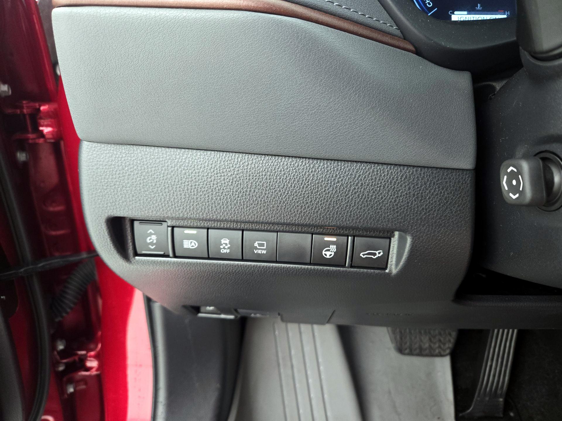 Thumbnail: 2024 Toyota Venza - 13