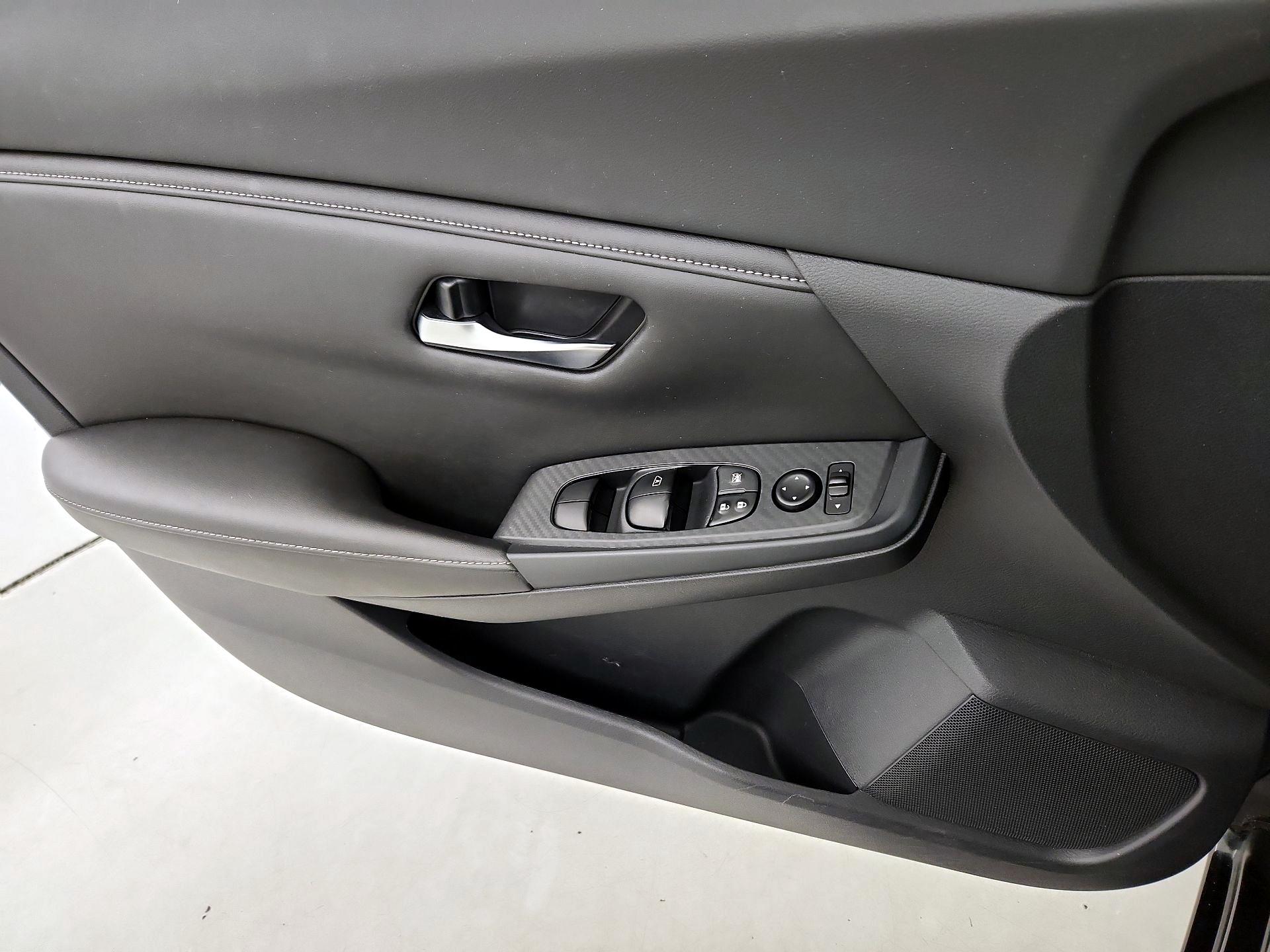 Thumbnail: 2021 Nissan Sentra - 12