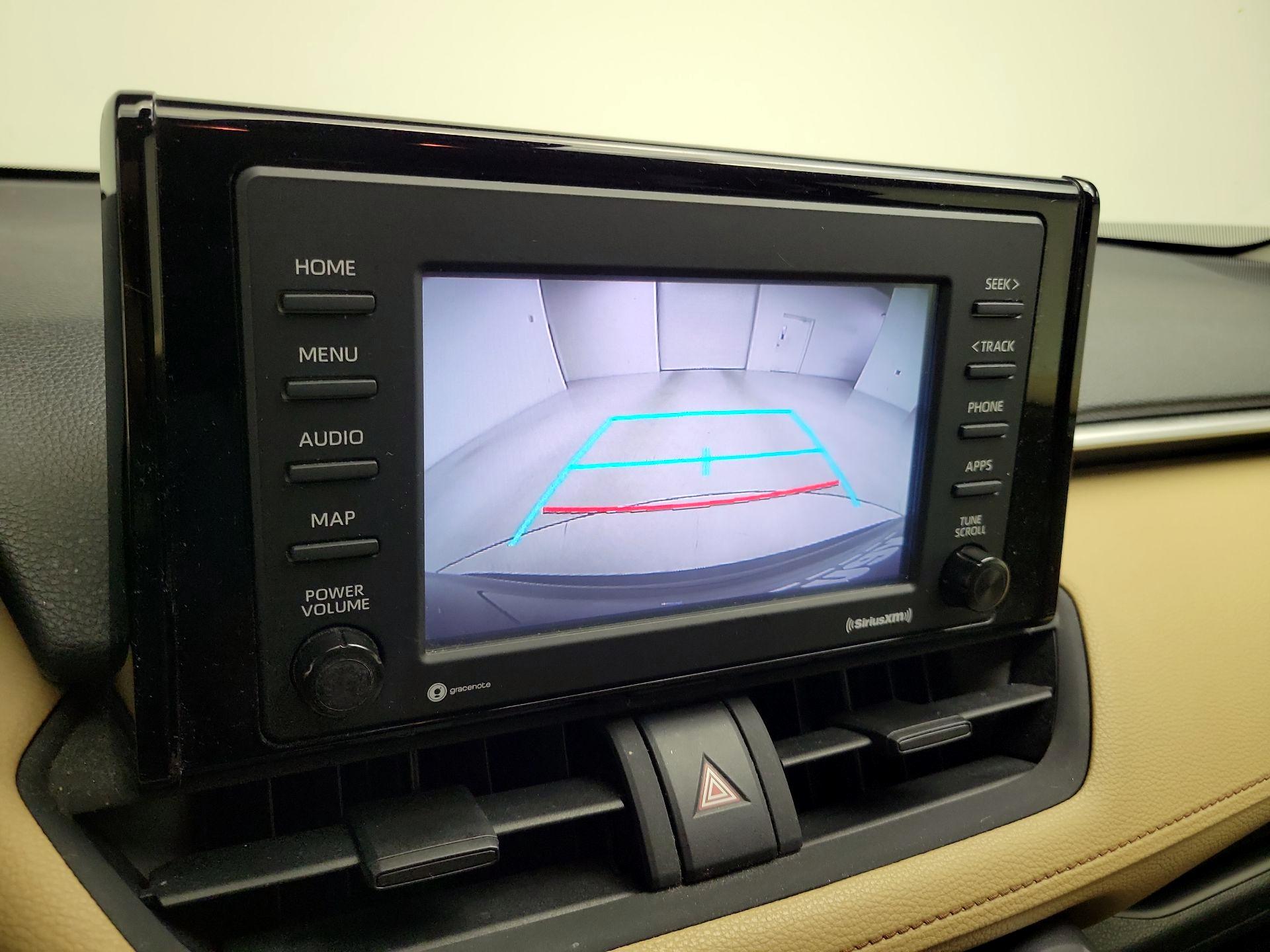 Thumbnail: 2020 Toyota RAV4 - 15