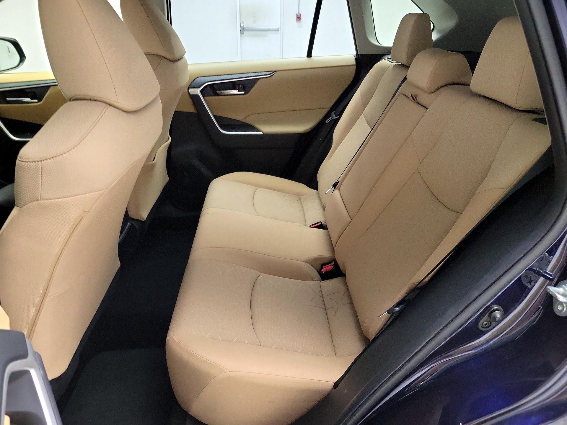 Thumbnail: 2020 Toyota RAV4 - 20