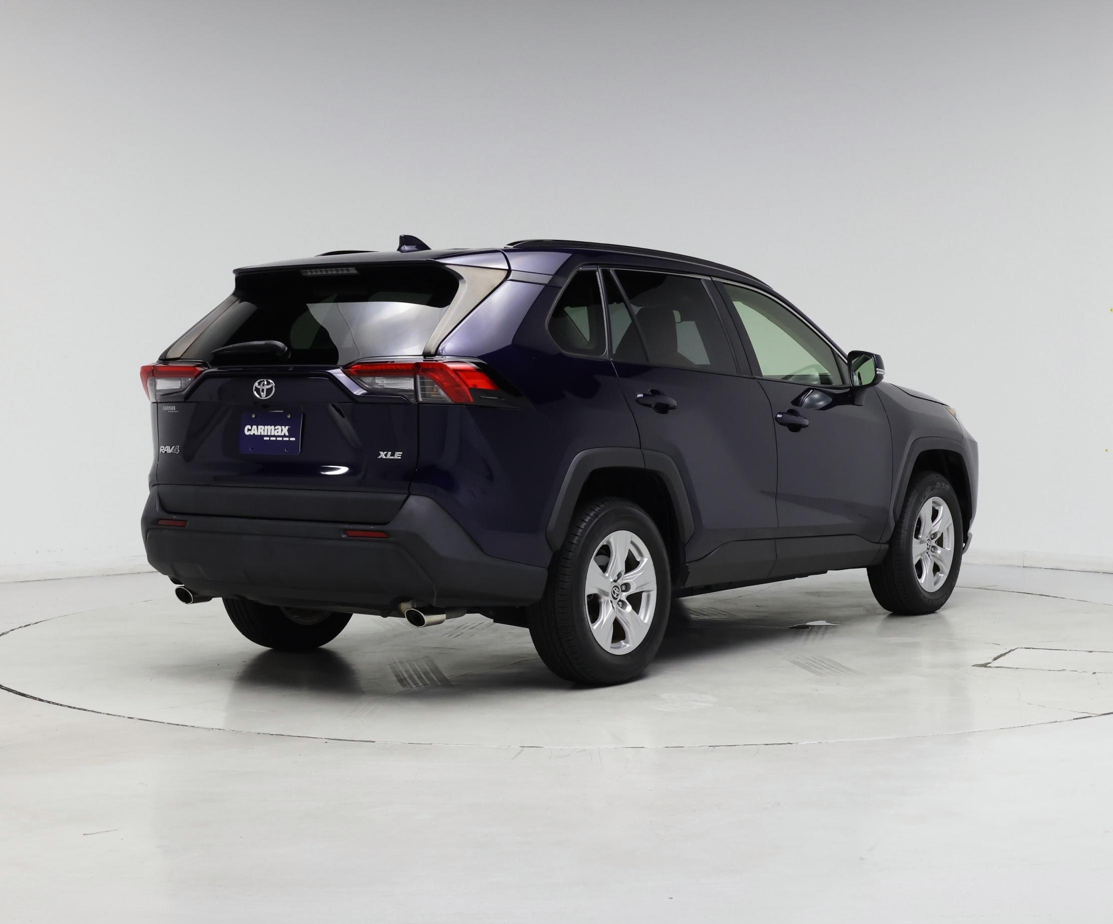 Thumbnail: 2020 Toyota RAV4 - 8