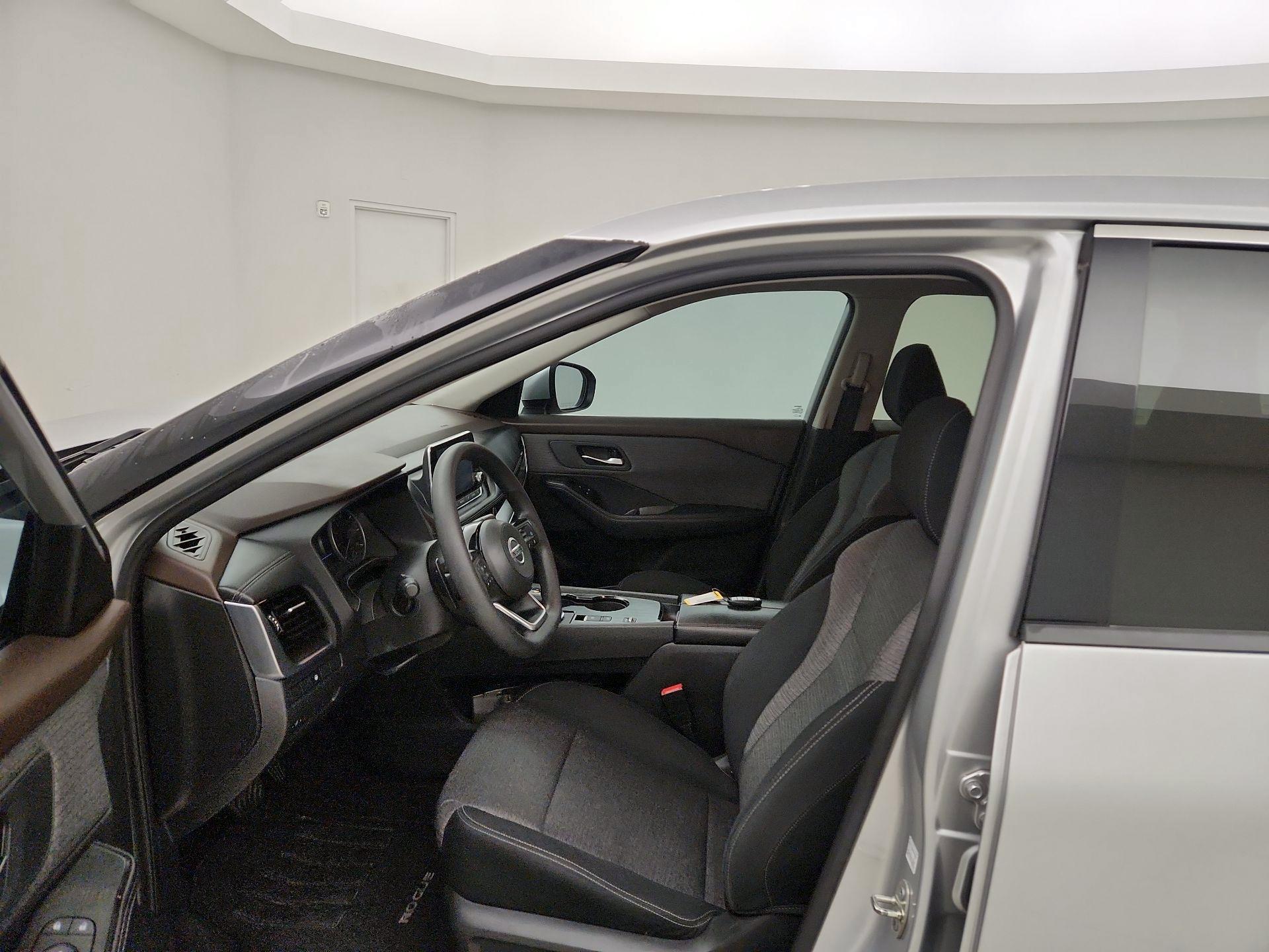 Thumbnail: 2021 Nissan Rogue - 11