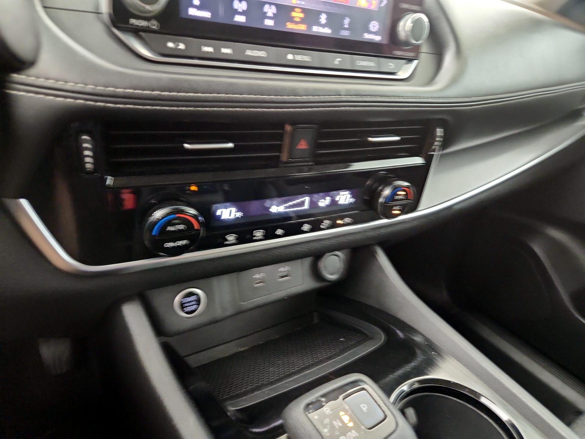 Thumbnail: 2021 Nissan Rogue - 16