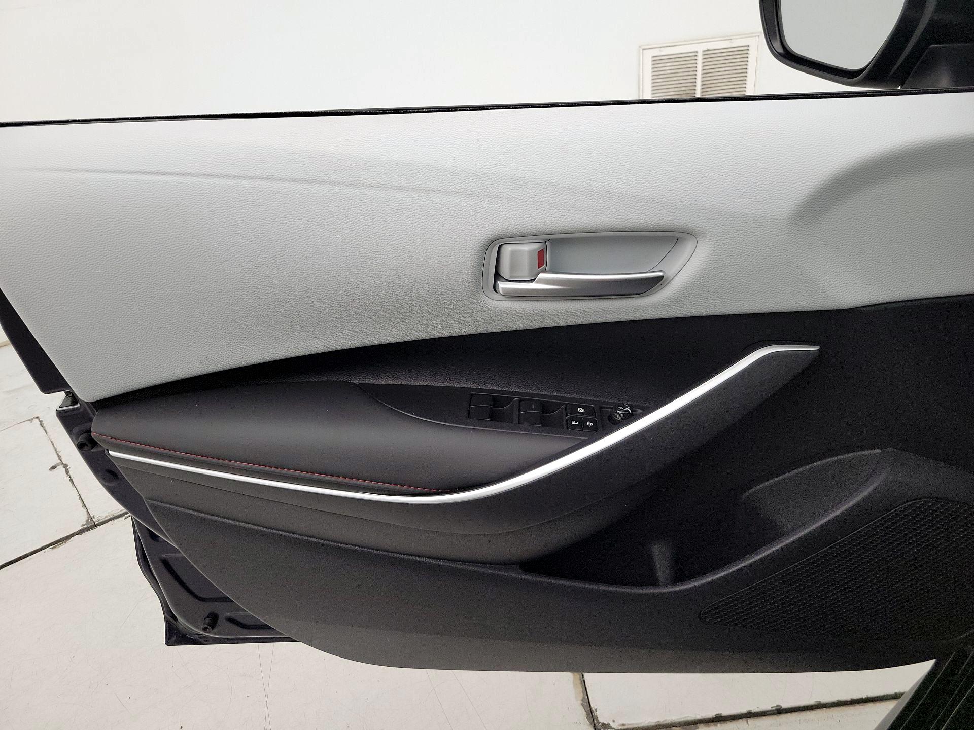 Thumbnail: 2025 Toyota Corolla - 12