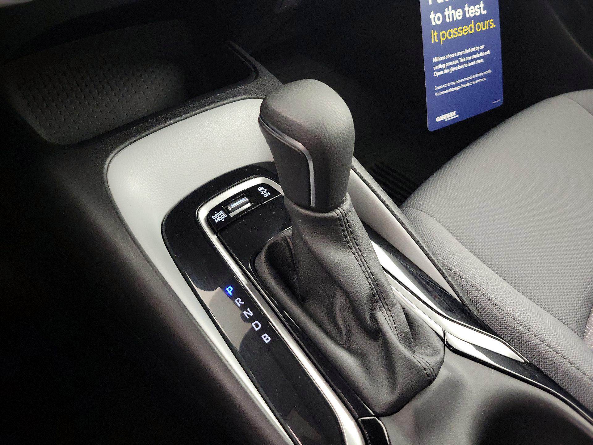 Thumbnail: 2025 Toyota Corolla - 17