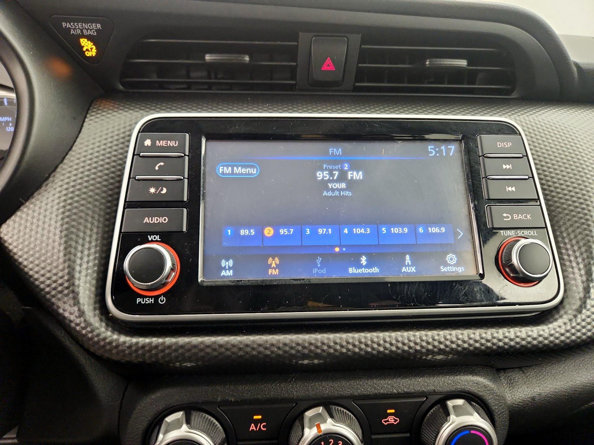 Thumbnail: 2020 Nissan Kicks - 15