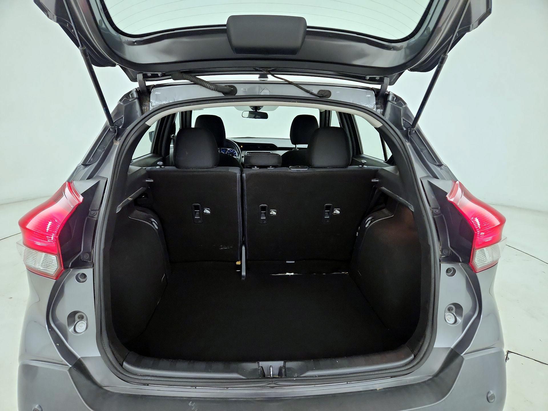 Thumbnail: 2020 Nissan Kicks - 20