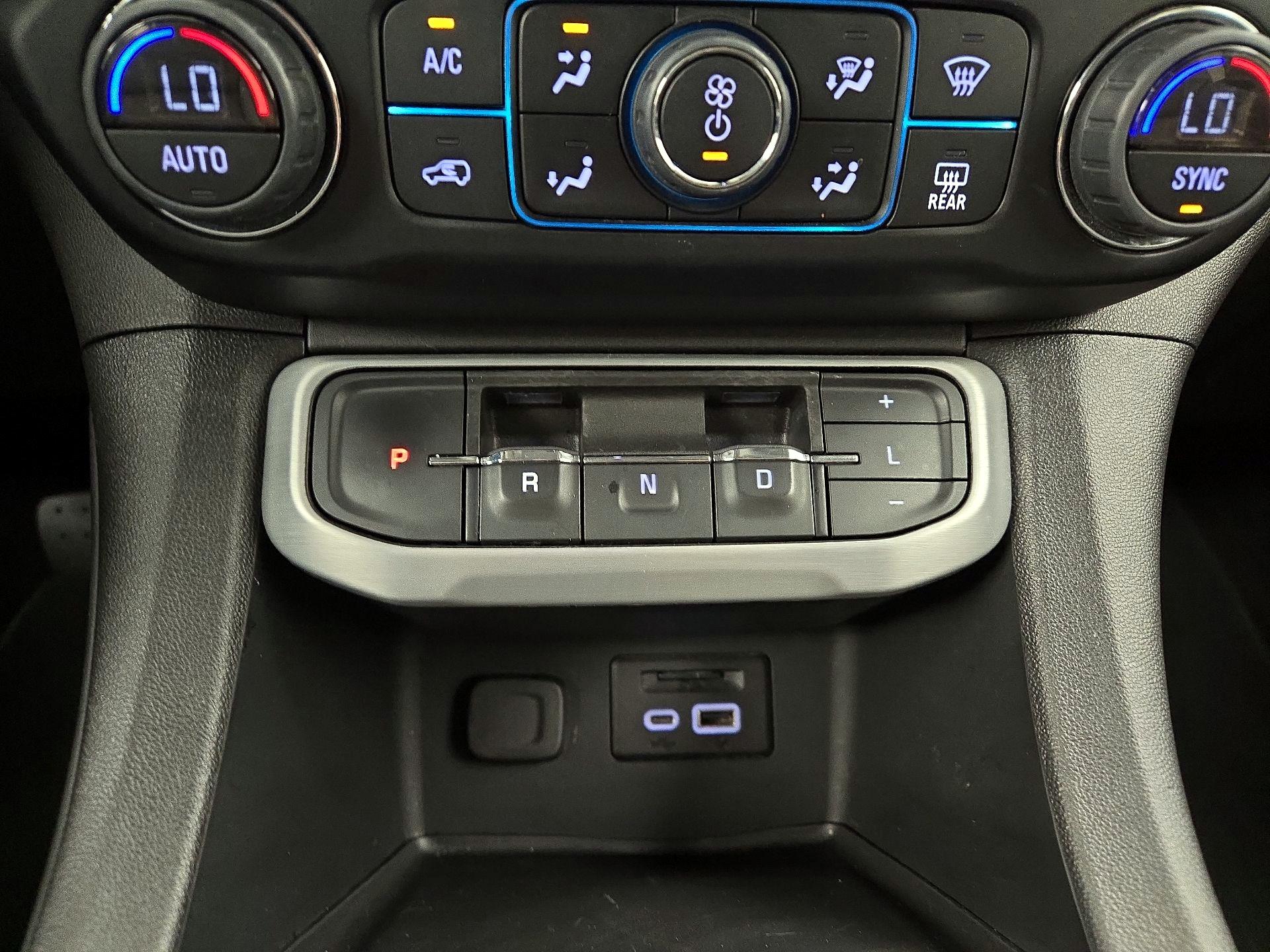 Thumbnail: 2023 GMC Acadia - 16