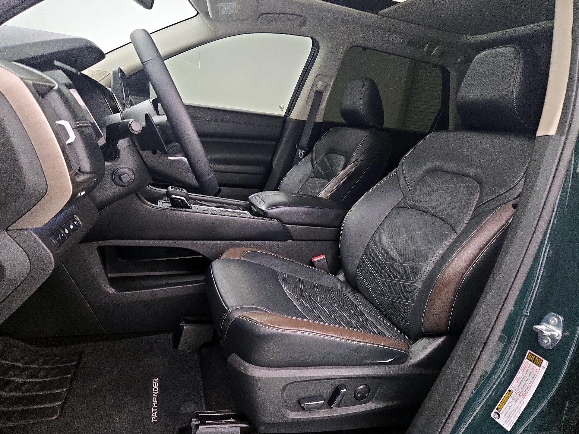 Thumbnail: 2023 Nissan Pathfinder - 11