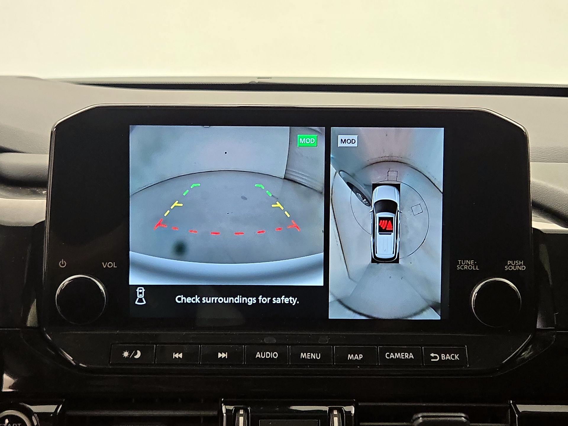 Thumbnail: 2023 Nissan Pathfinder - 14