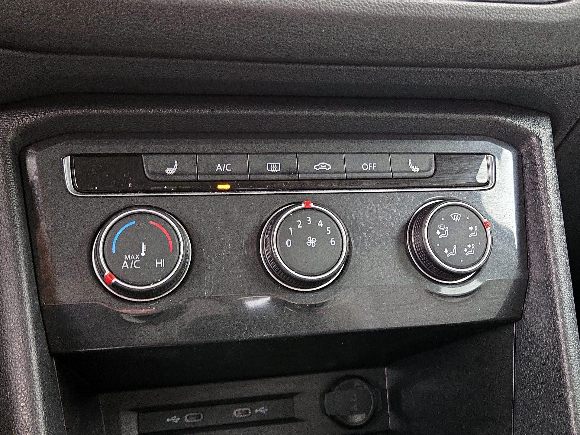 Thumbnail: 2022 Volkswagen Tiguan - 16