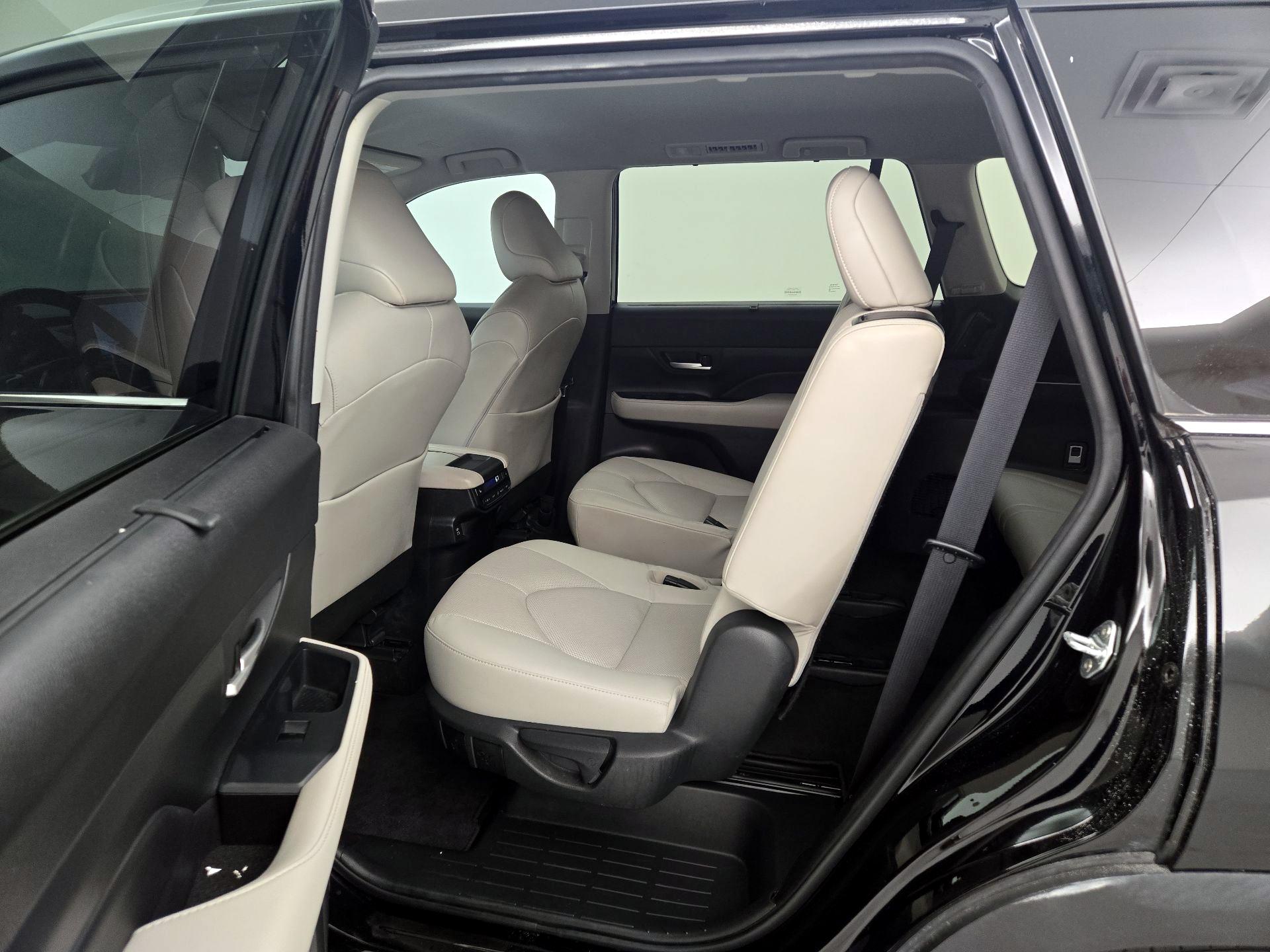 Thumbnail: 2024 Toyota Grand Highlander - 19