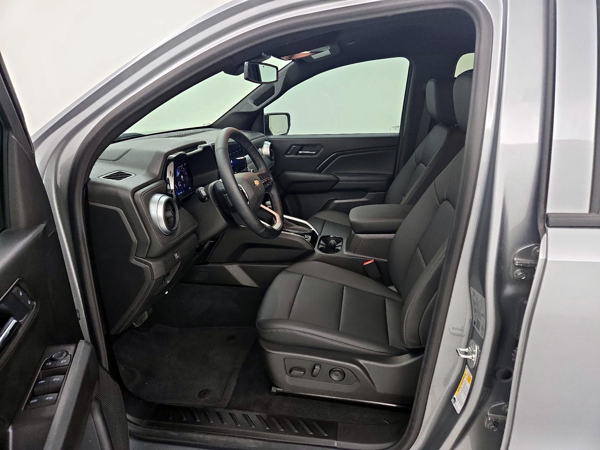 Thumbnail: 2025 Chevrolet Colorado - 9