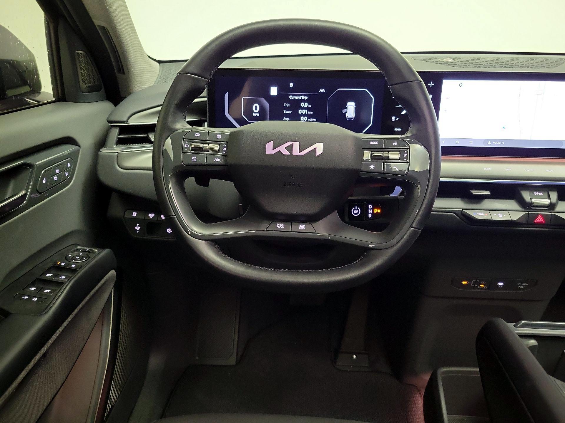 Thumbnail: 2024 Kia EV9 - 10