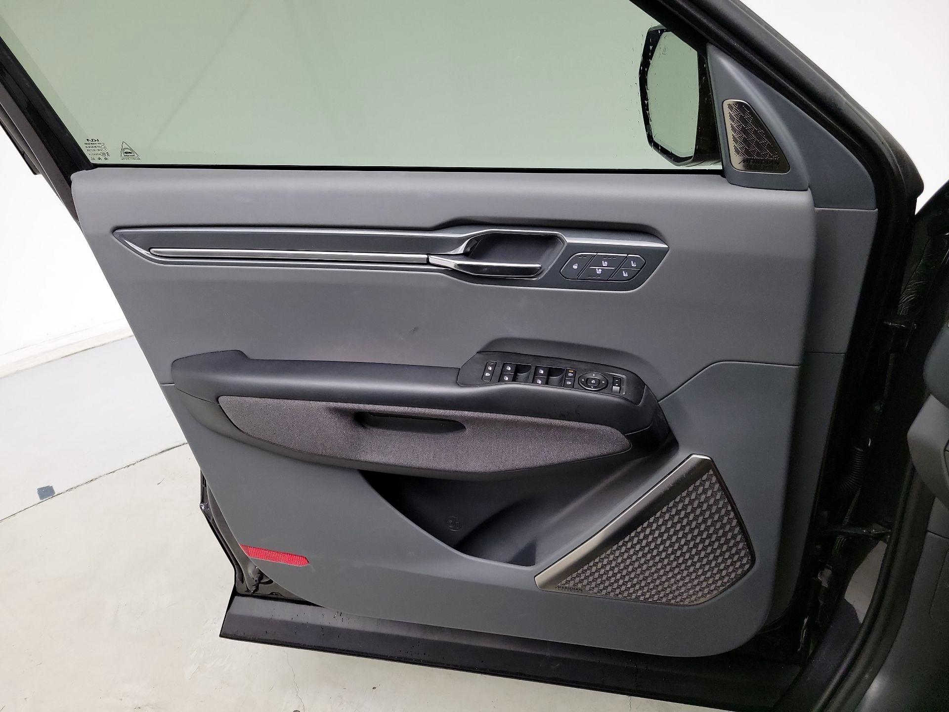 Thumbnail: 2024 Kia EV9 - 12