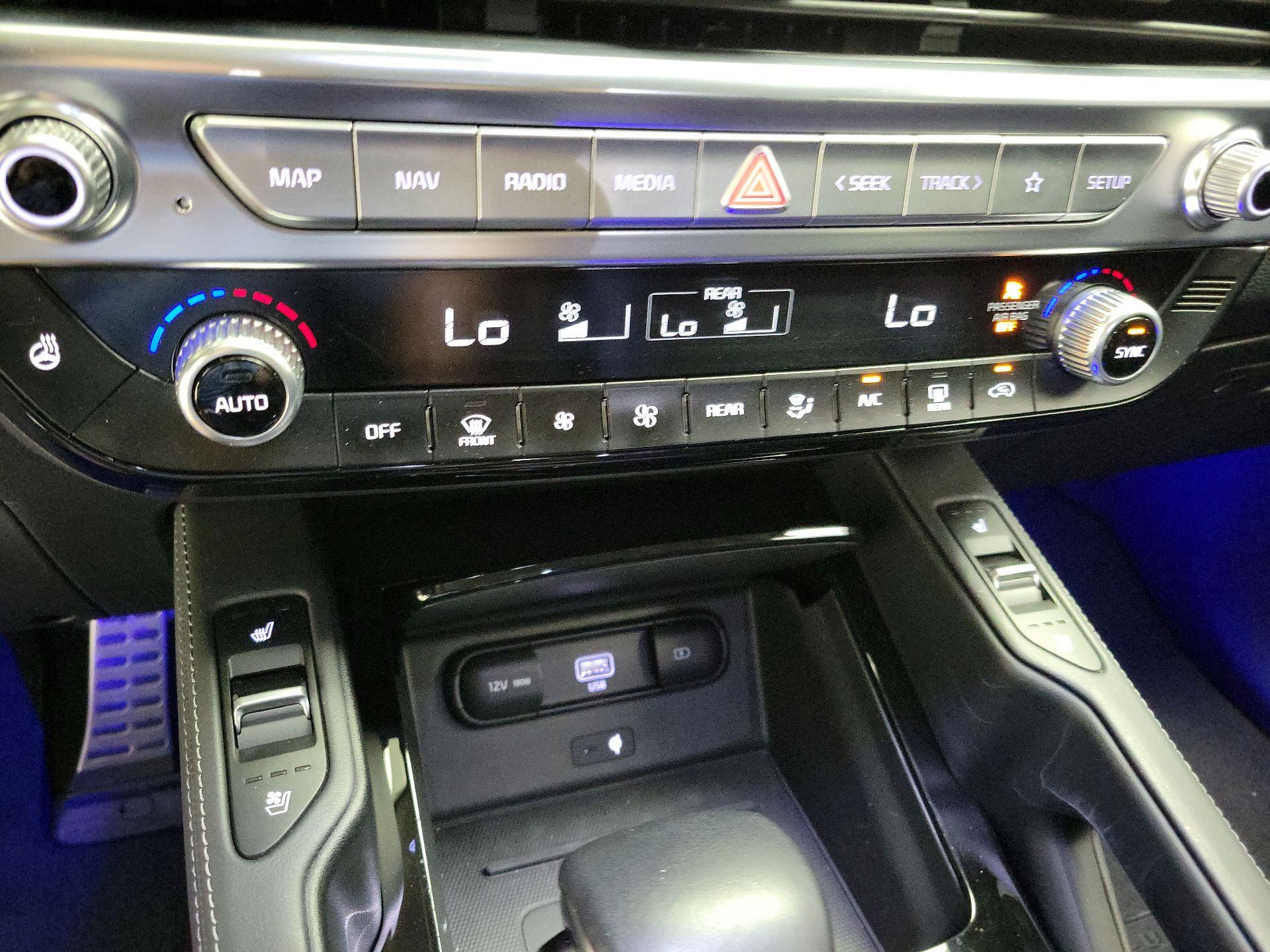 Thumbnail: 2021 Kia Telluride - 17